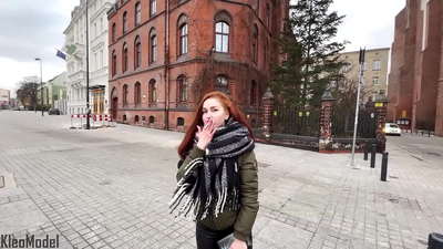 पब्लिक पिकअप: ब्यूटिफुल गर्ल हो जाता है गड़बड़ के लिए एक आईफोन और हो जाता है कम में उसकी पुसी. क्लियोमॉडल